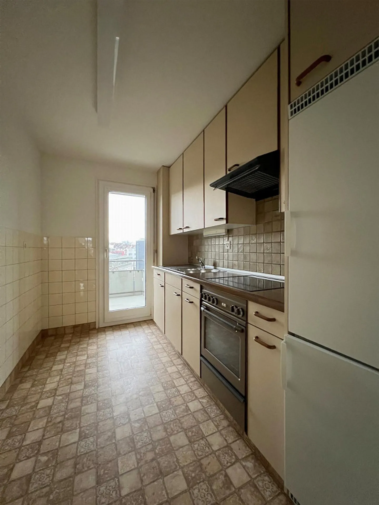 In the heart of Rapperswil with a brilliant view - ideal single apartment - Photo 4 of 6