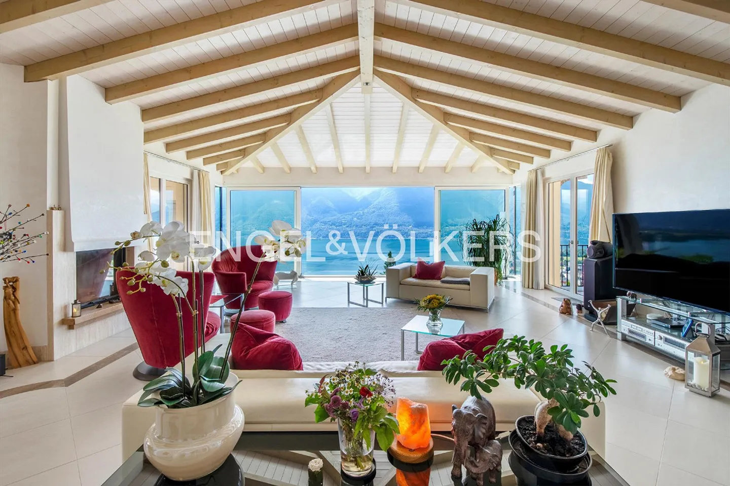 Villa esclusiva con piscina e vista mozzafiato sul lago - Foto 5 di 20