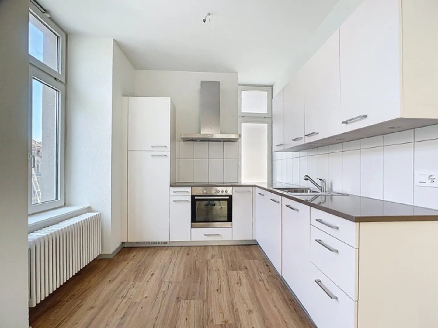 3-room apartment with balcony - Photo 1 of 11