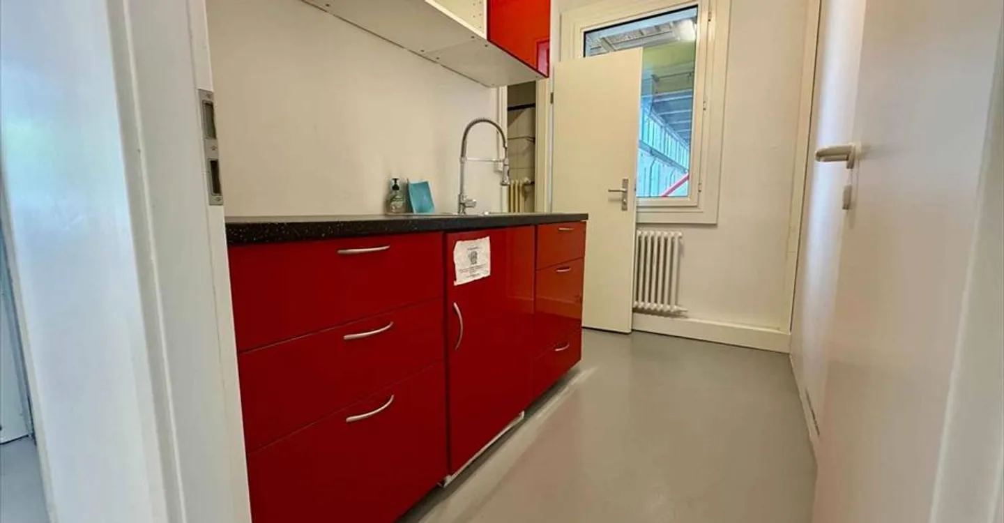 Bureau à louer - Photo 10 sur 13