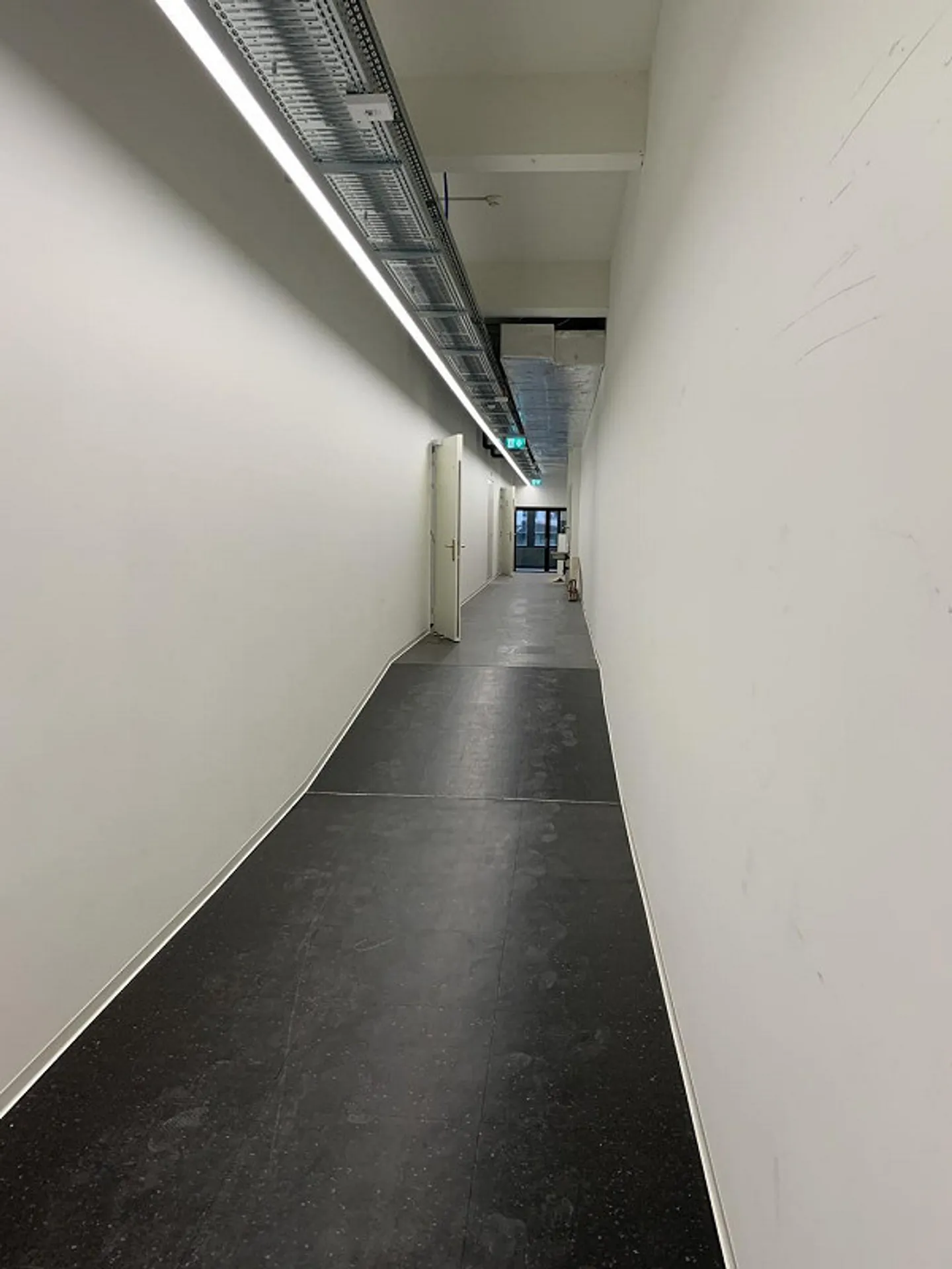 CENTRAL LOCATION IN WINTERTHUR - Photo 6 of 9