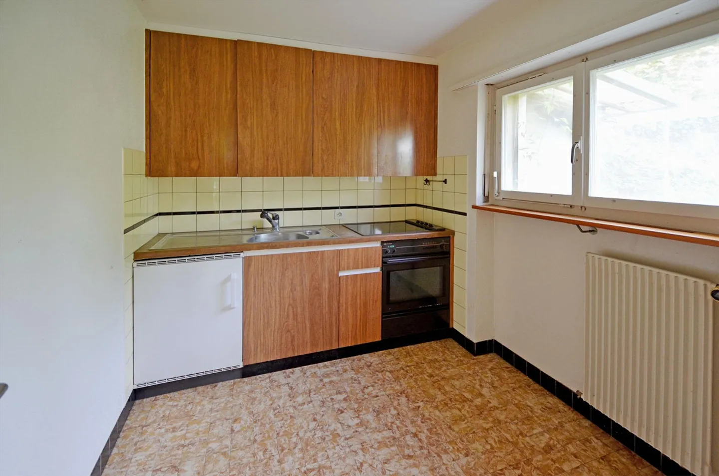 Maison individuelle avec appartement séparé et beaucoup d'espace extérieur - Photo 10 sur 14