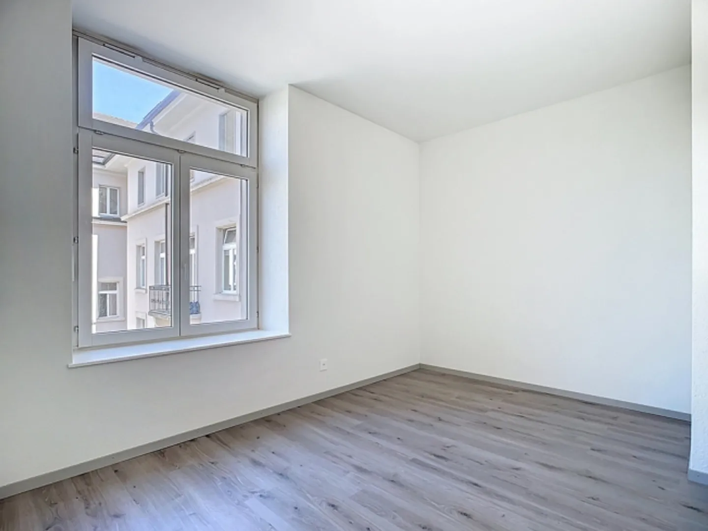 3-room apartment with balcony - Photo 6 of 11