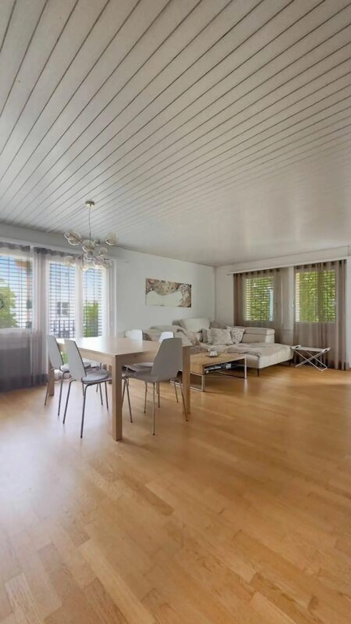 Appartement de 5,5 pièces bien entretenu à louer à Zuzwil, avantageux en matière d'impôts - Photo 1 sur 8