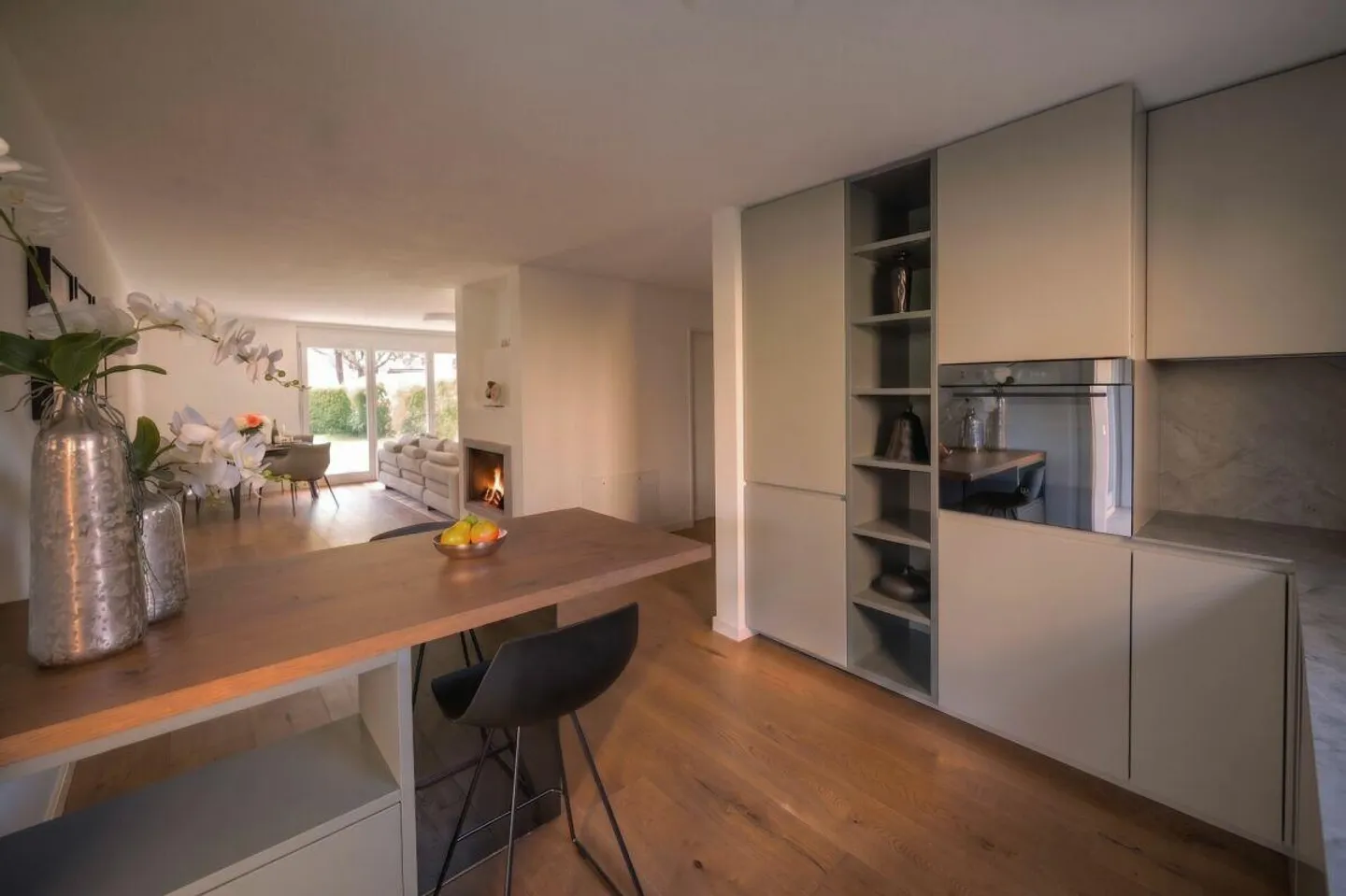 Ascona - refined apartment with large private garden and fireplace - Photo 2 of 14