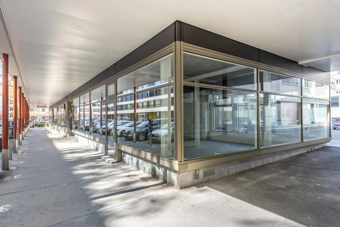 Zentrale, helle Gewerbefläche in Gehdistanz zum Bahnhof Biel - Foto 2 von 4