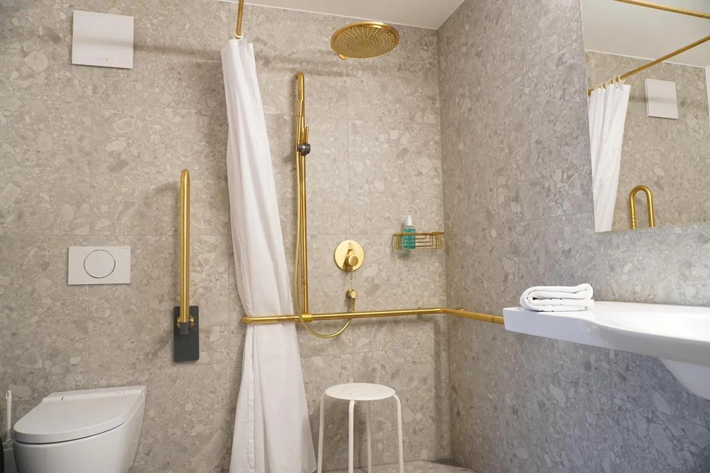 Vie exclusive au cœur du village de Sissach - Photo 8 sur 9