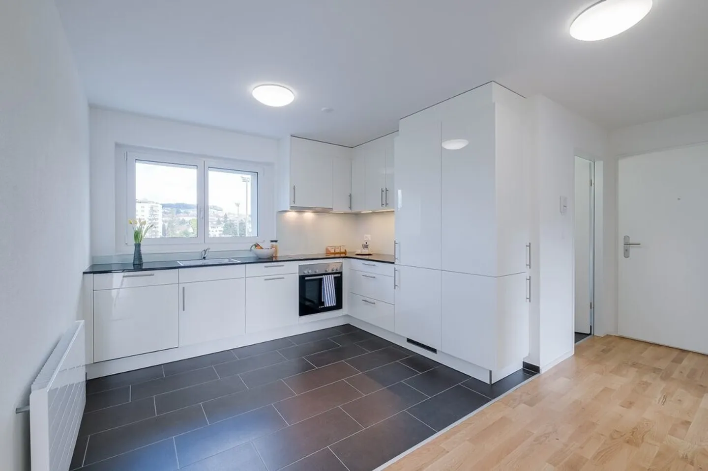 Central and bright apartment - Photo 6 of 8