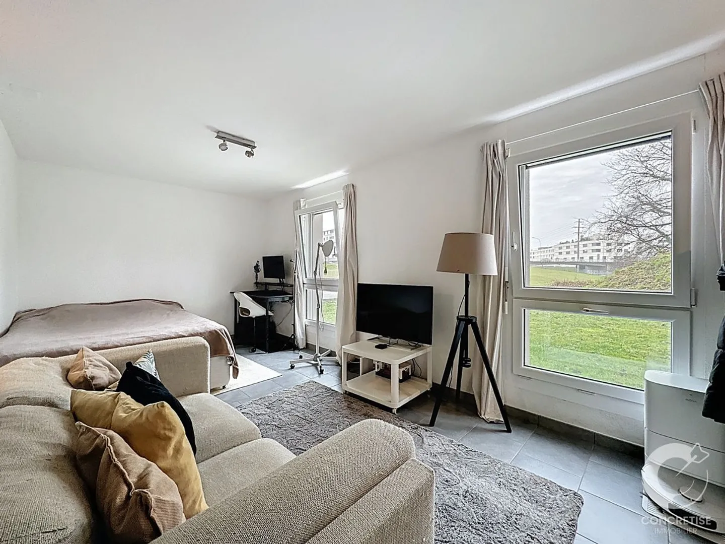 Modern Studio on the Ground Floor - Photo 5 of 11