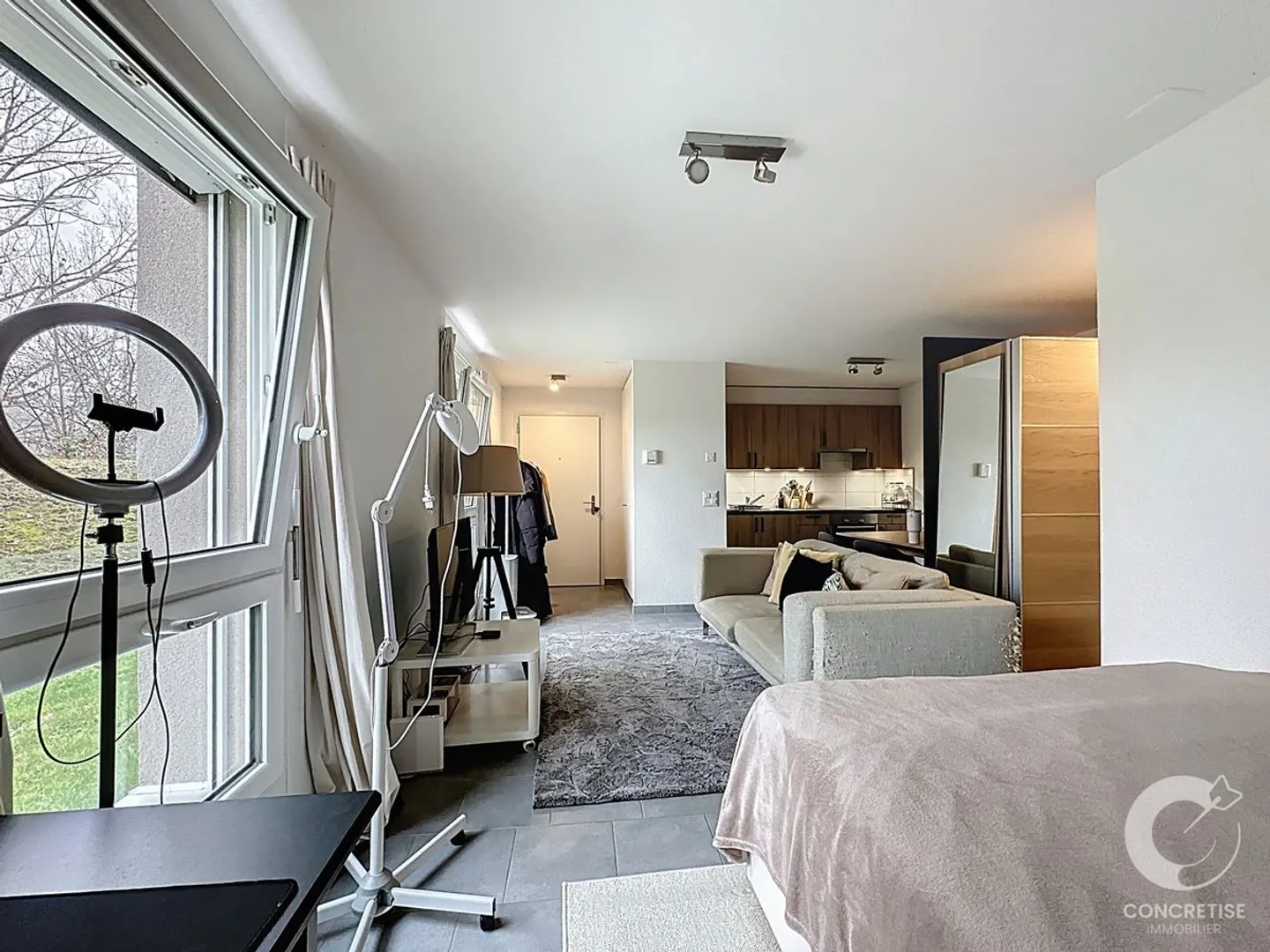 Modern Studio on the Ground Floor - Photo 8 of 11