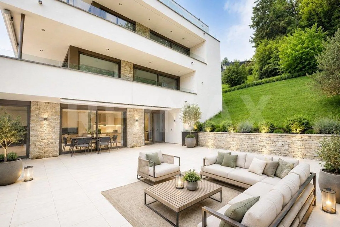 Luxuriöse Wohnung mit Terrasse und Seesicht - Foto 1 von 11