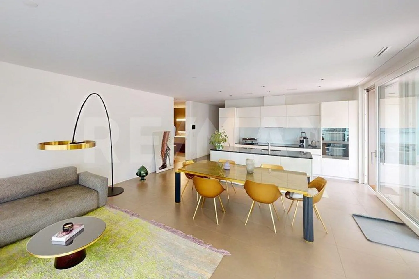 Luxuriöse Wohnung mit Terrasse und Seesicht - Foto 2 von 11