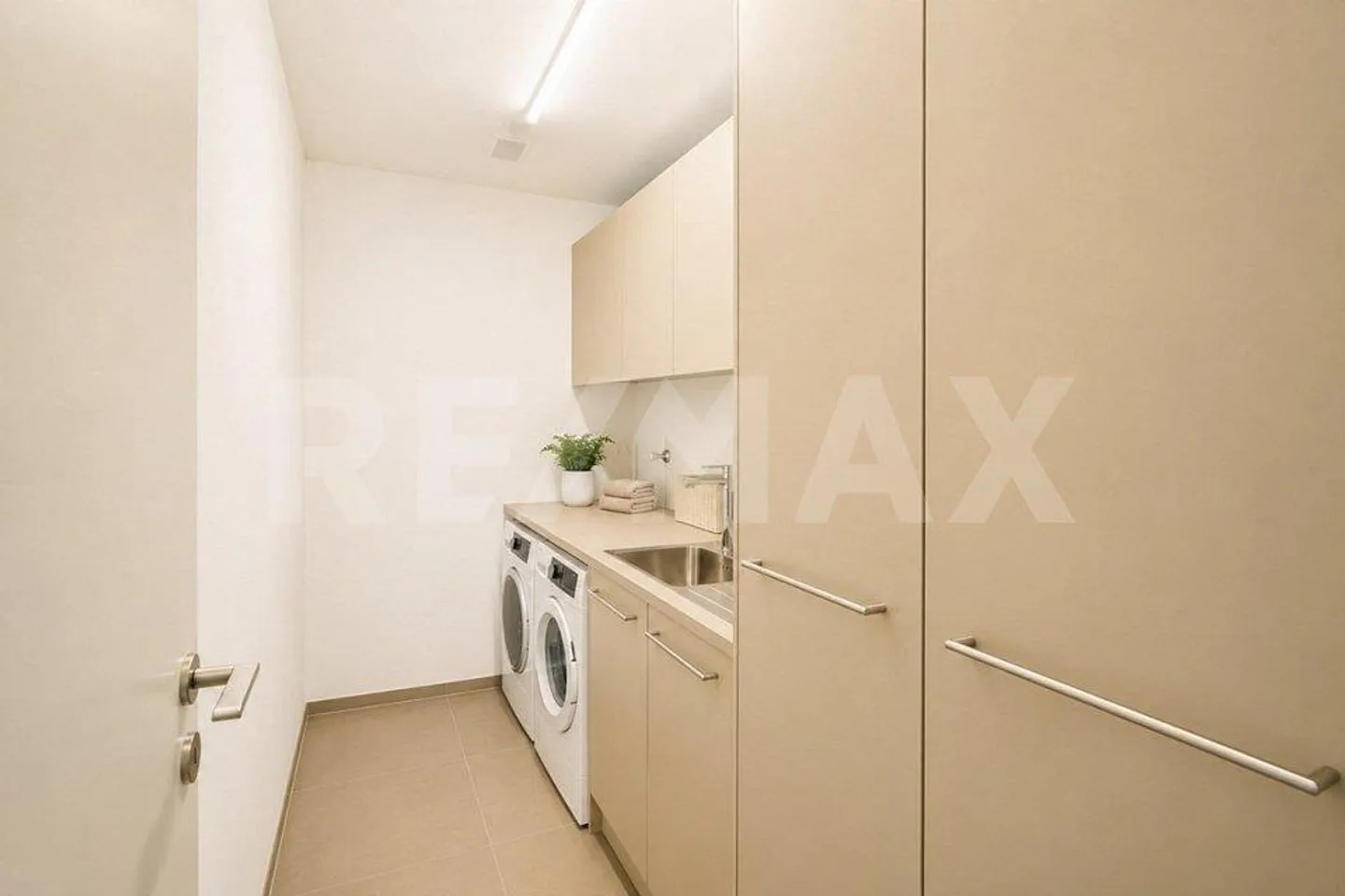 Luxuriöse Wohnung mit Terrasse und Seesicht - Foto 10 von 11