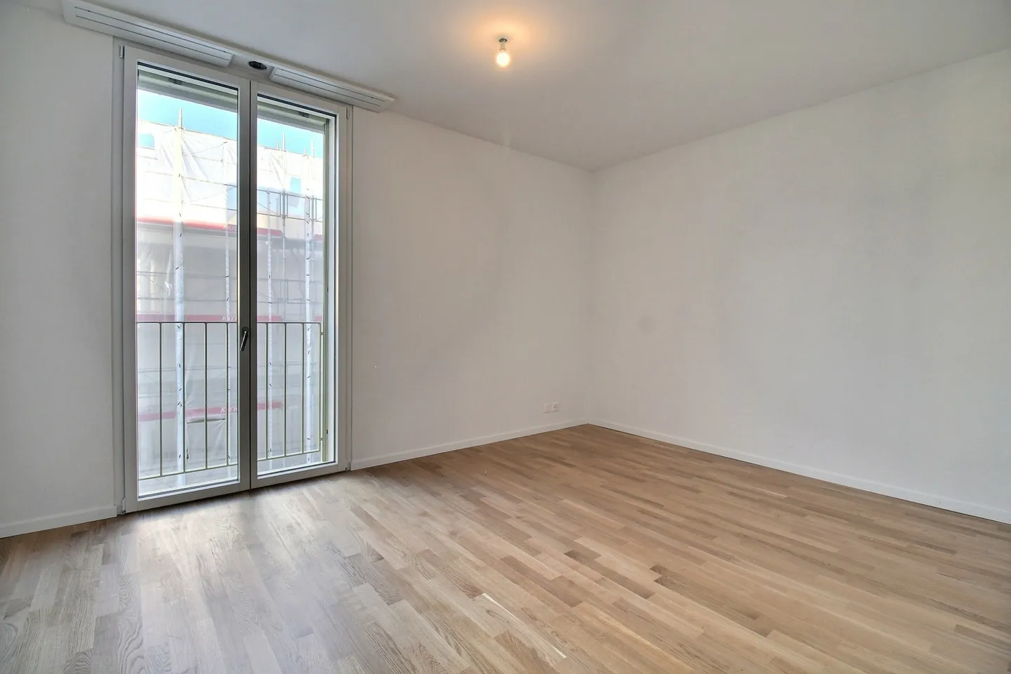 New 4.5-room penthouse for rent! - Photo 8 of 10