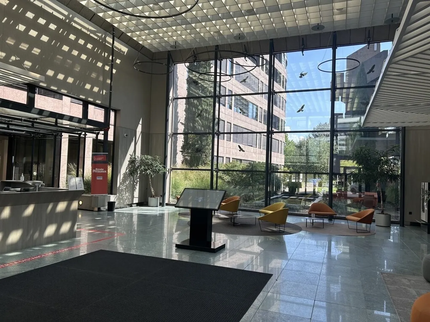 Uffici di 677 m2 - 3° piano - nel Geneva Business Center di Lancy - Foto 2 di 9