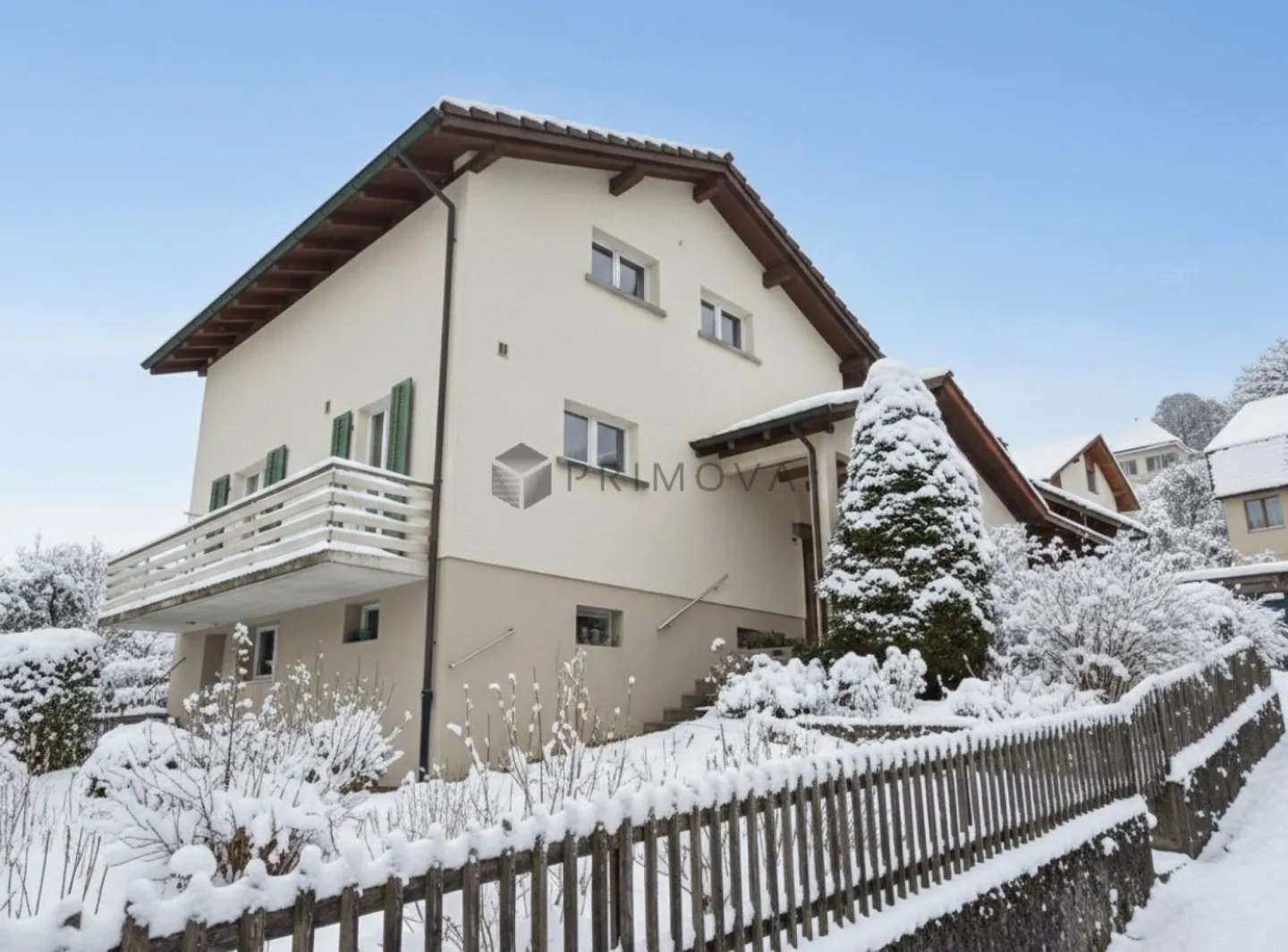 Viel Platz zum Spielen im familienfreundlichen 5.5 Zimmer Haus mit grossem Garten - Foto 1 di 4