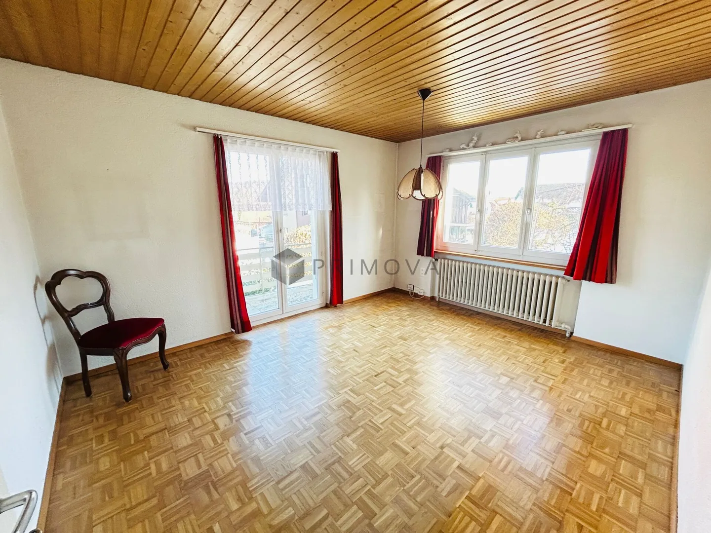 Viel Platz zum Spielen im familienfreundlichen 5.5 Zimmer Haus mit grossem Garten - Foto 4 di 4
