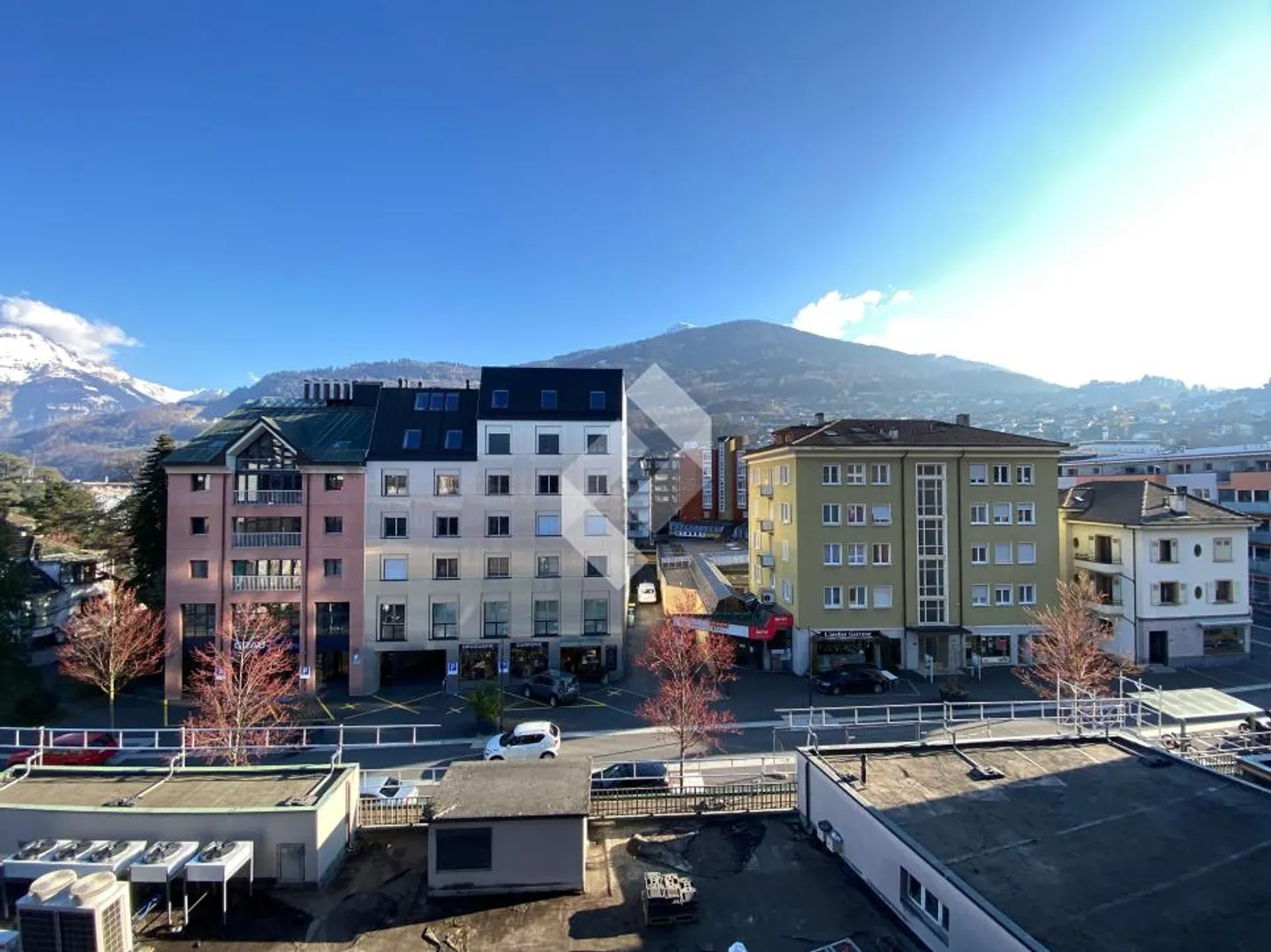 Letztes Stockwerk im Zentrum von Monthey - Foto 4 di 13