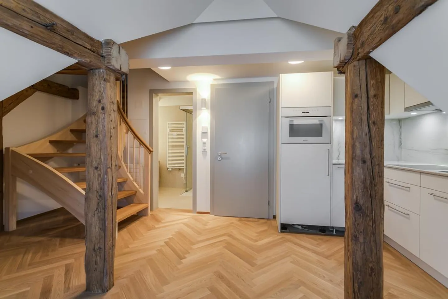 Vivre dans la pittoresque vieille ville de Zug - Photo 4 sur 7