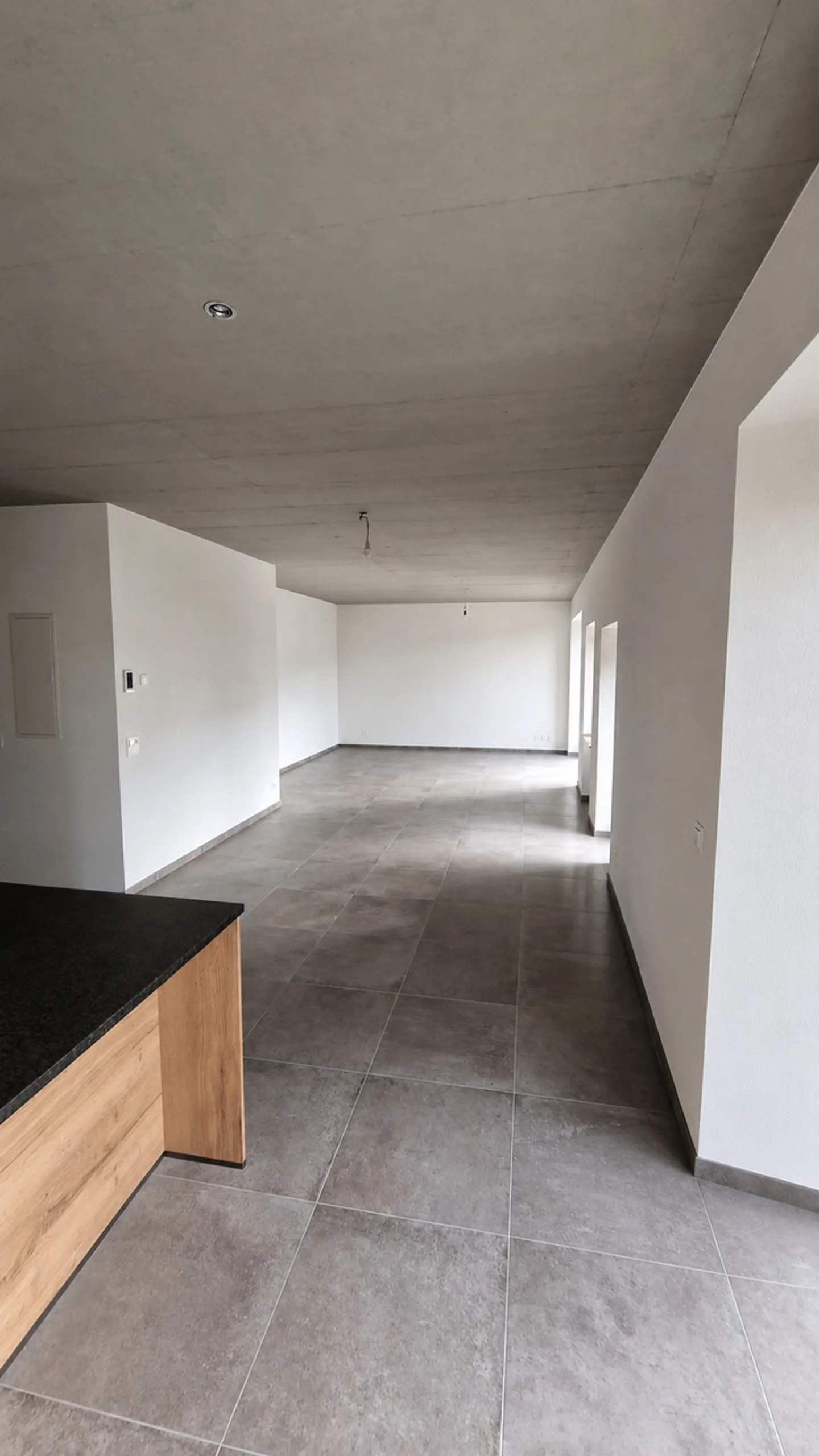 Comfort and generous volumes - Superb 3.5 room apartment with 36m2 terrace - Photo 4 of 10