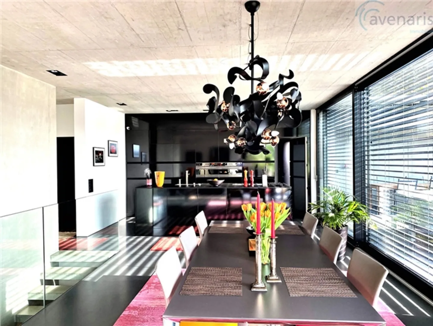 Casa bifamiliare spaziosa in una posizione centrale - Foto 6 di 13