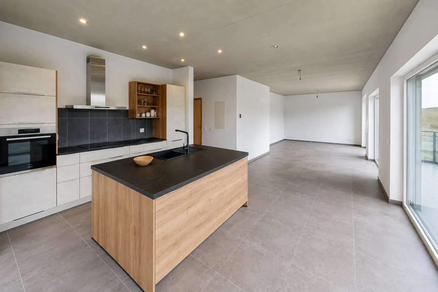 Comfort and generous volumes - Superb 3.5 room apartment with 36m2 terrace - Photo 1 of 10