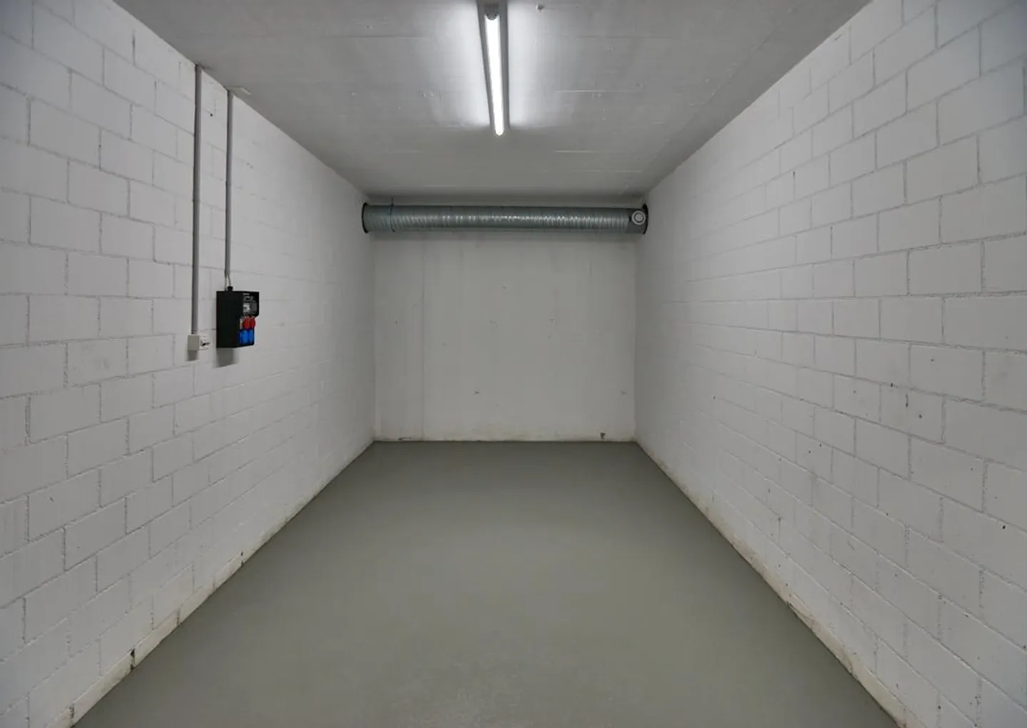 ISA-Hof Espace Hobby/Stockage - Photo 2 sur 5