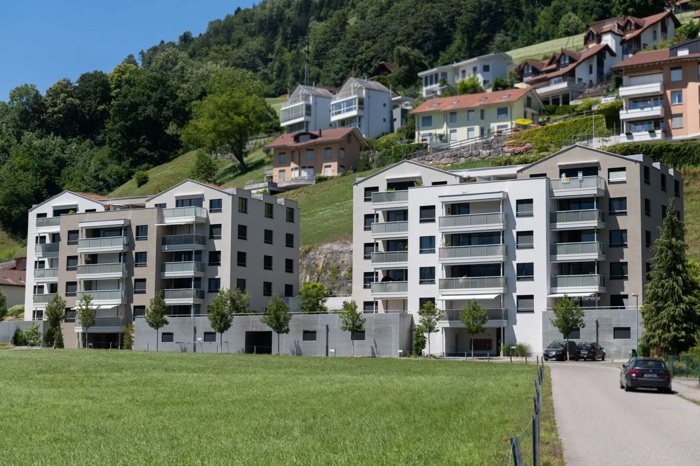 Modern 2.5 Room Apartment - Photo 1 of 3