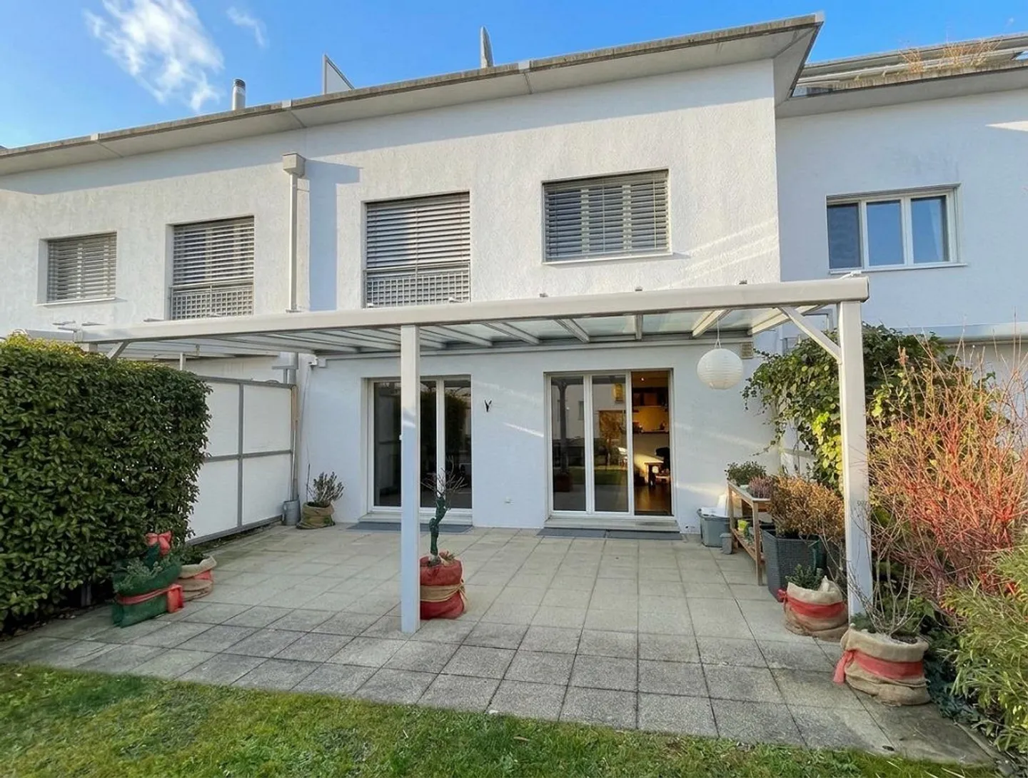 Charmantes Reihenhaus in Männedorf - Foto 1 von 9