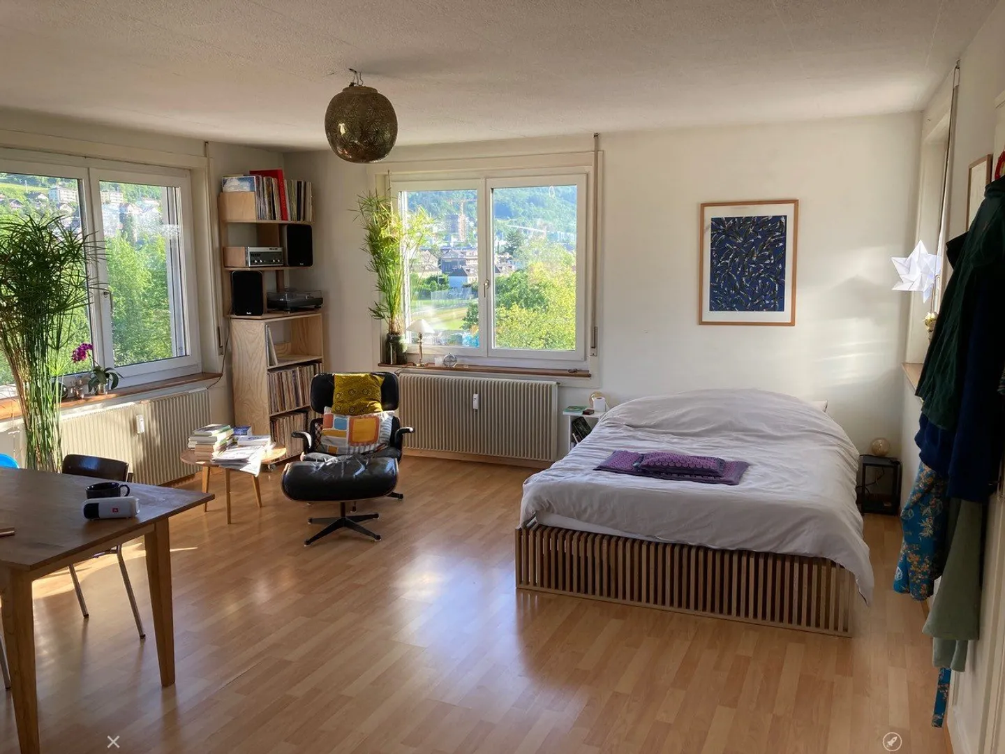 Charming 1-room apartment with beautiful view in Biel - Photo 1 of 9