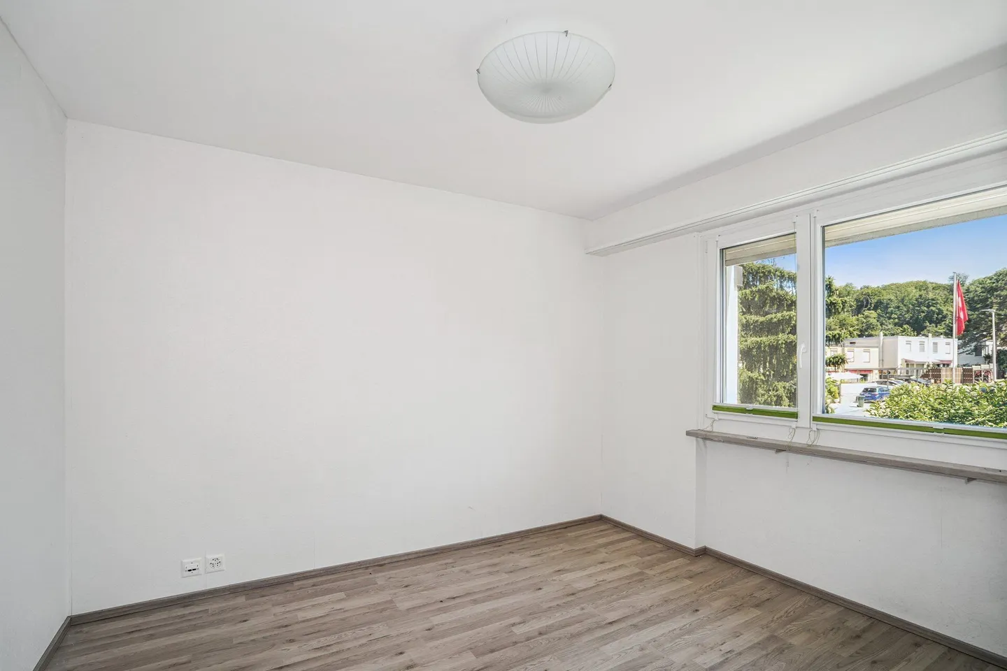 Renoviertes Einfamilienhaus mit Garten bis 07.2029 zu vermieten in Oberwil - Foto 8 von 13