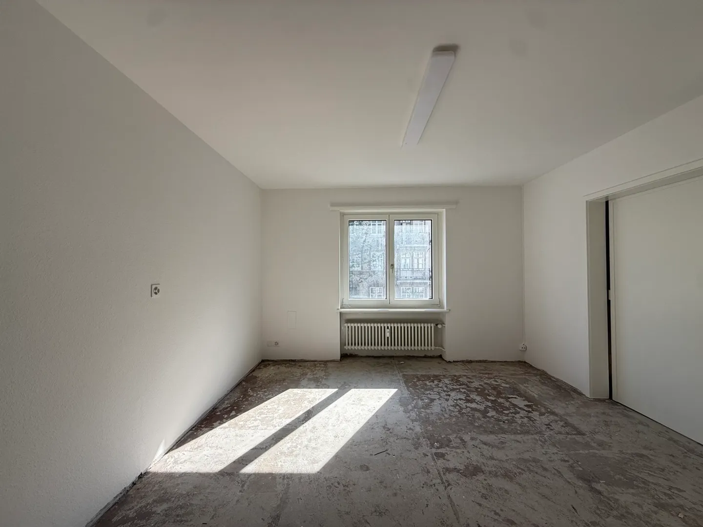 Espace commercial / Bureau / Salle de thérapie à louer dans un emplacement de choix - Photo 3 sur 8
