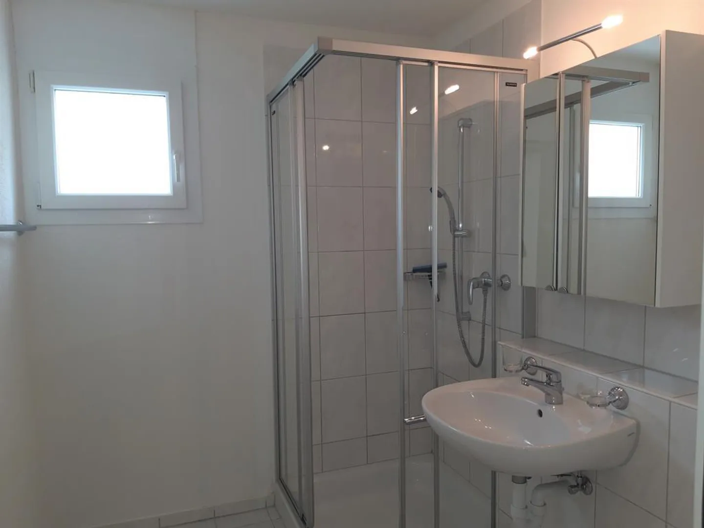 Helle, grosszügige Wohnung mit zwei Balkonen - Foto 5 von 8