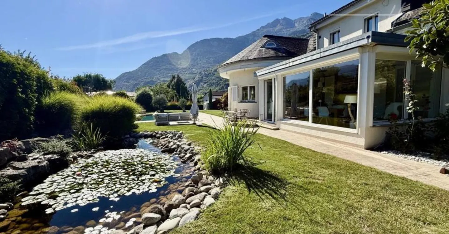VETROZ, SUPERBA VILLA DI CARATTERE IN ASSOLUTO SILENZIO - PISCINA - Foto 10 di 11