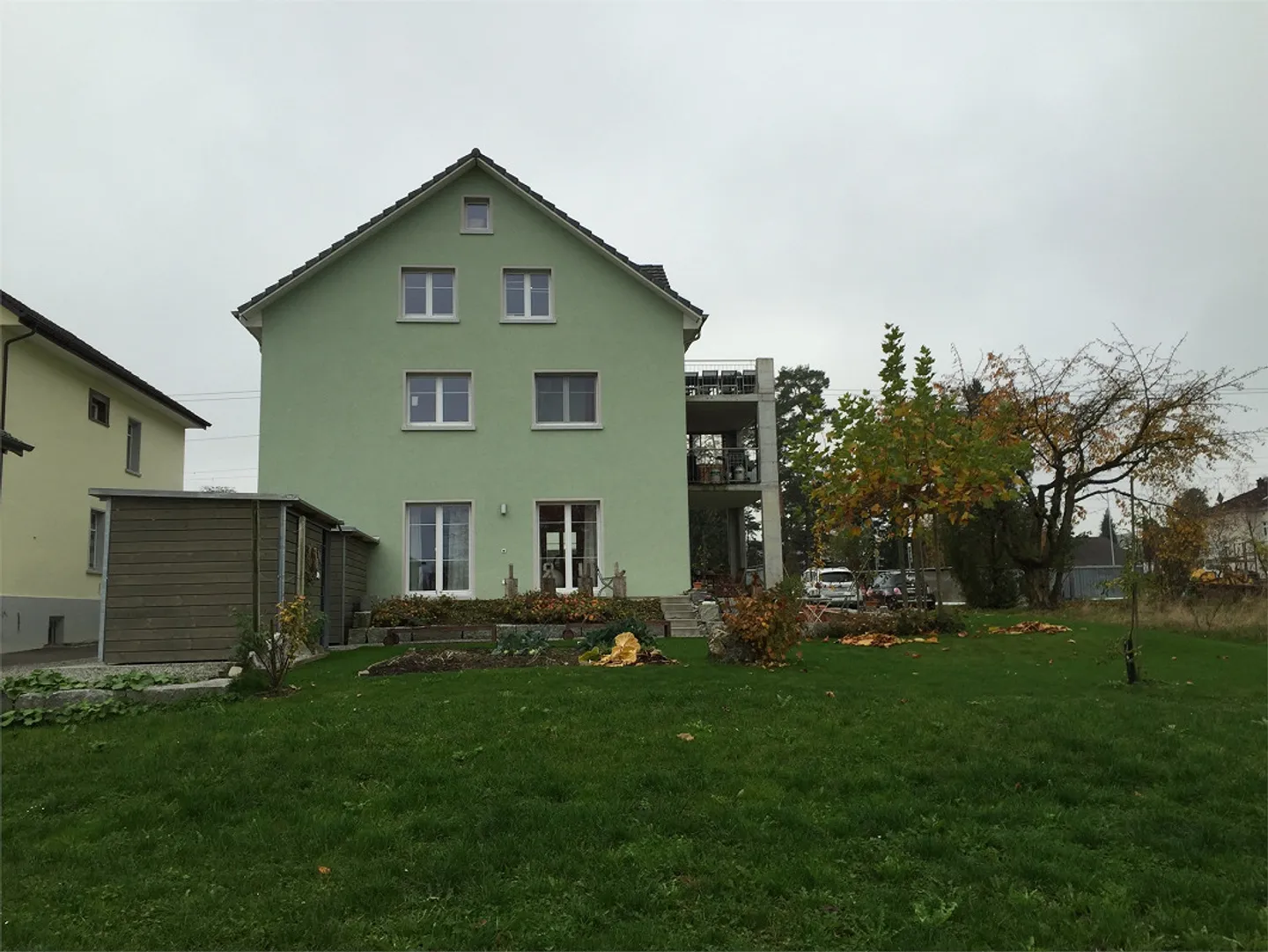 Penthouse 4 1/2 pièces, dans une maison de 3 familles, près de la gare + du lac - Photo 3 sur 15