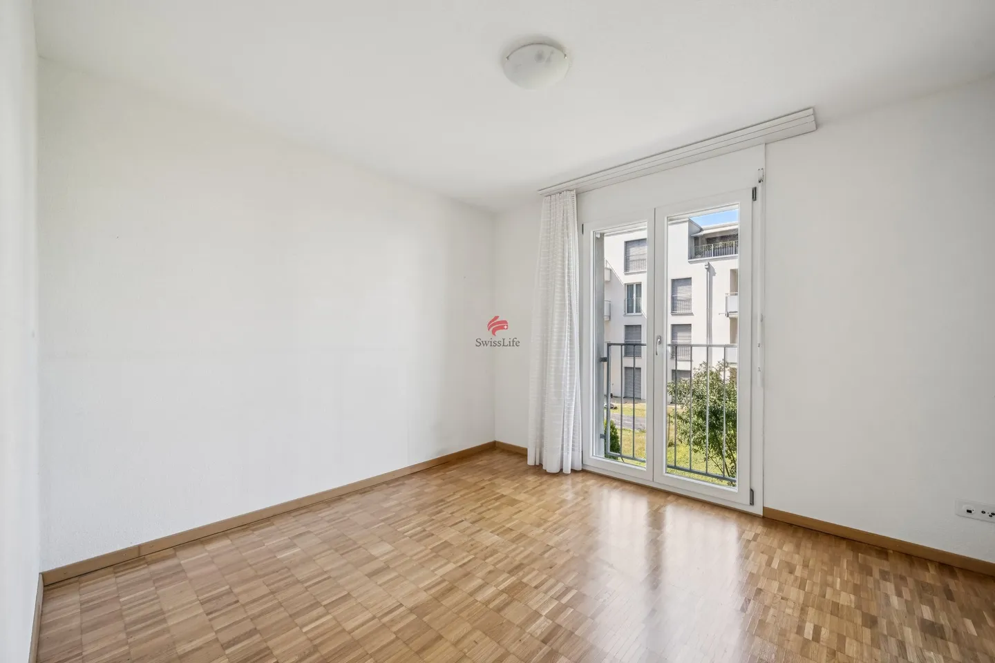 Living with a view - Photo 7 of 10