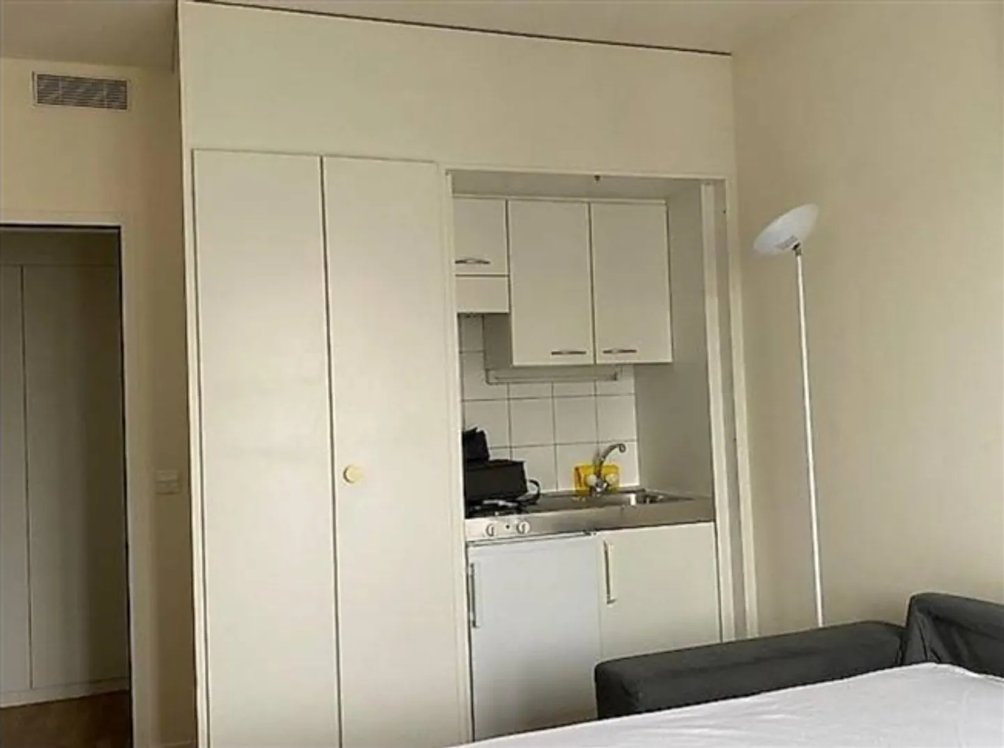 Studio meublé à Eaux-VIves. - Photo 2 sur 5