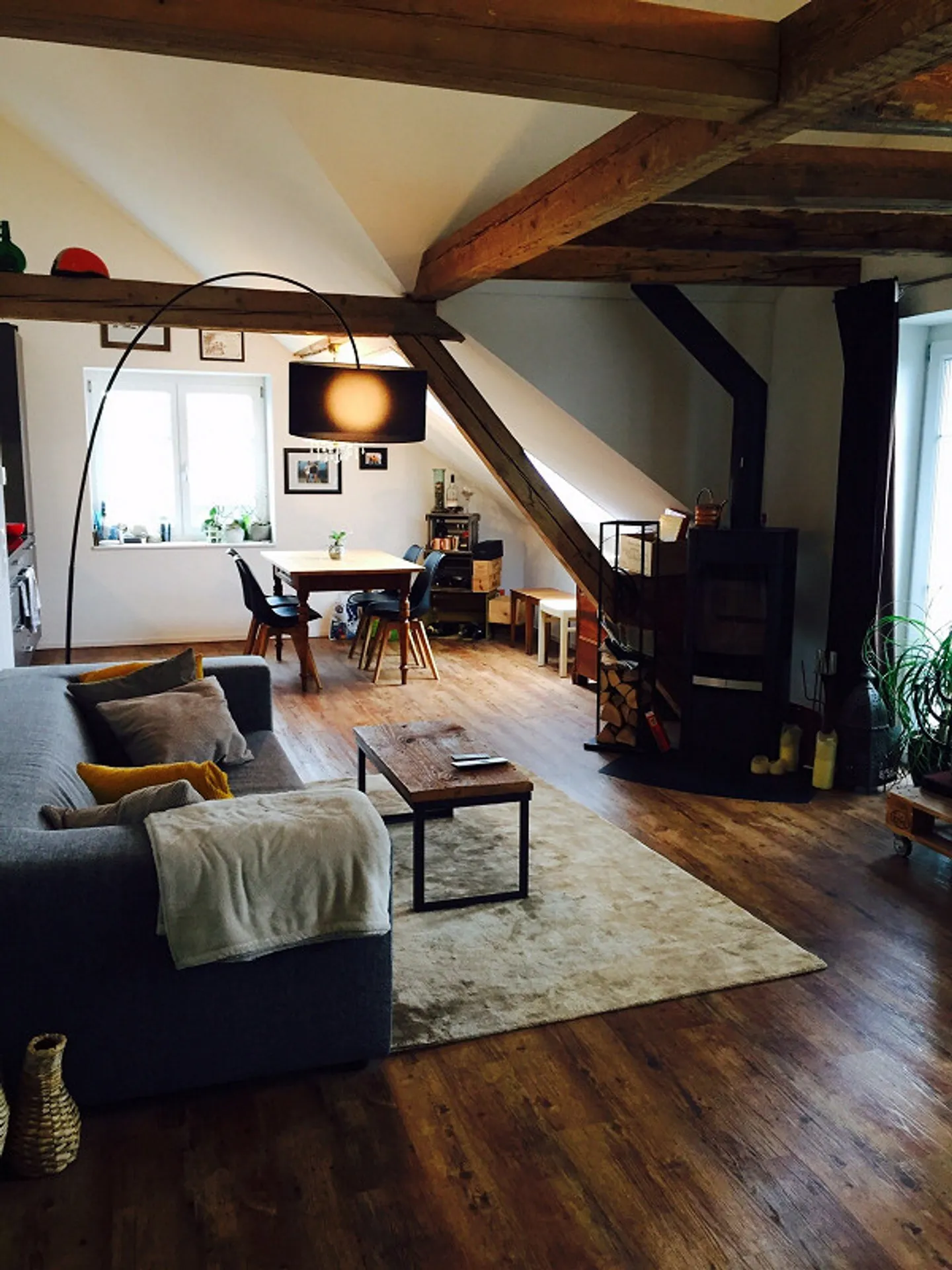 Penthouse 4 1/2 pièces, dans une maison de 3 familles, près de la gare + du lac - Photo 11 sur 15