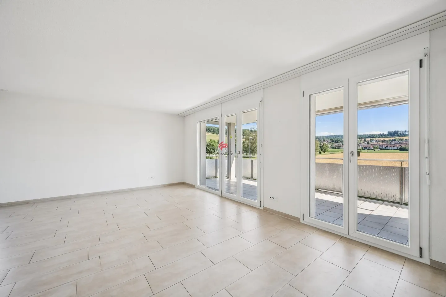 Living with a view - Photo 5 of 10