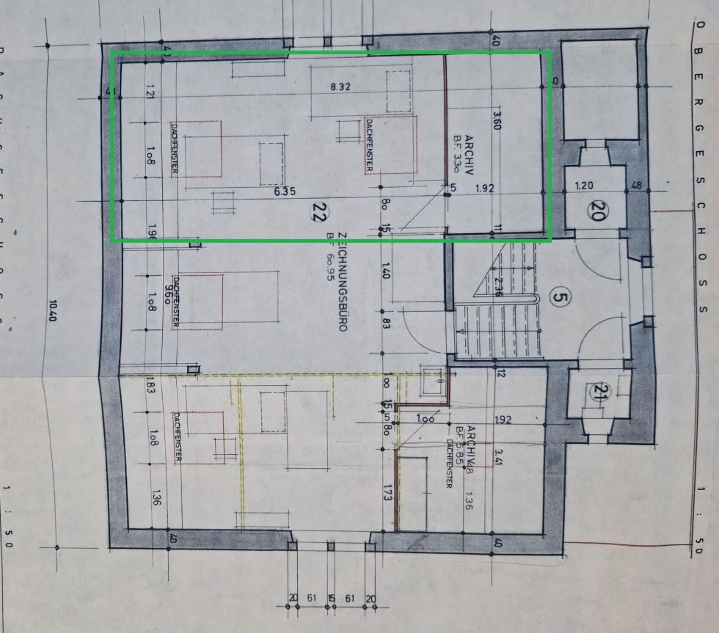 Practice room in bright attic with common room - Photo 5 of 5