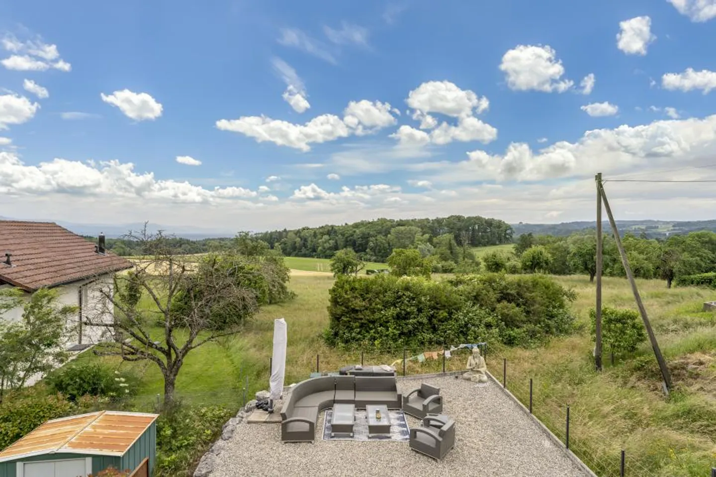Unique! Grand Appartement dans un Emplacement Calme! - Photo 1 sur 7