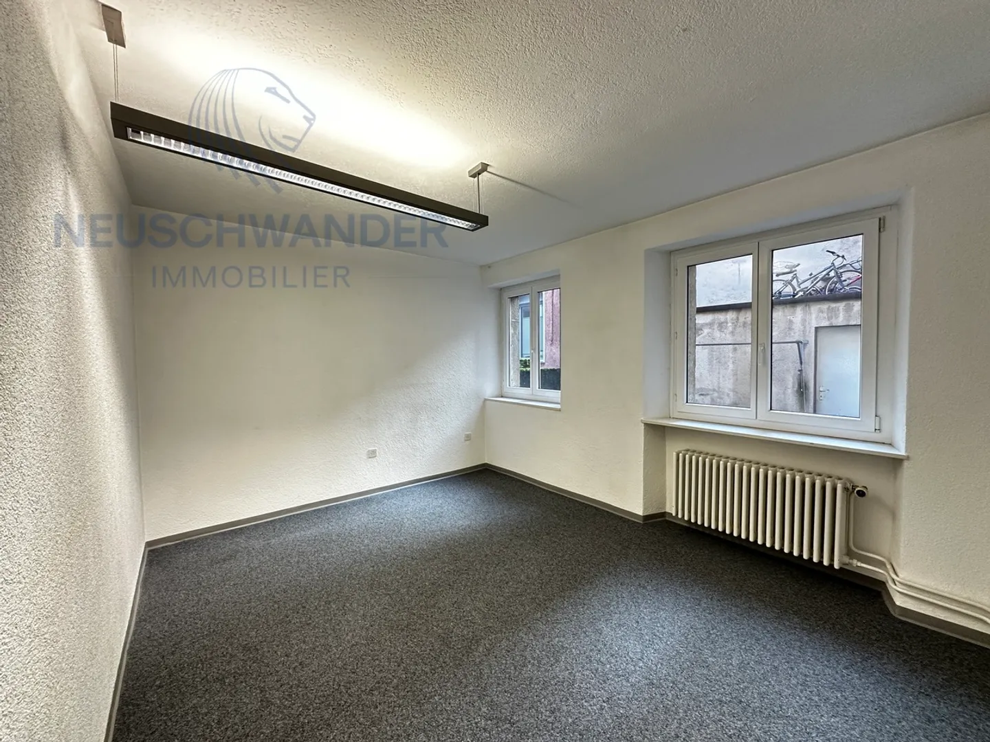 Strategic location and first rent offered! - Photo 2 of 6