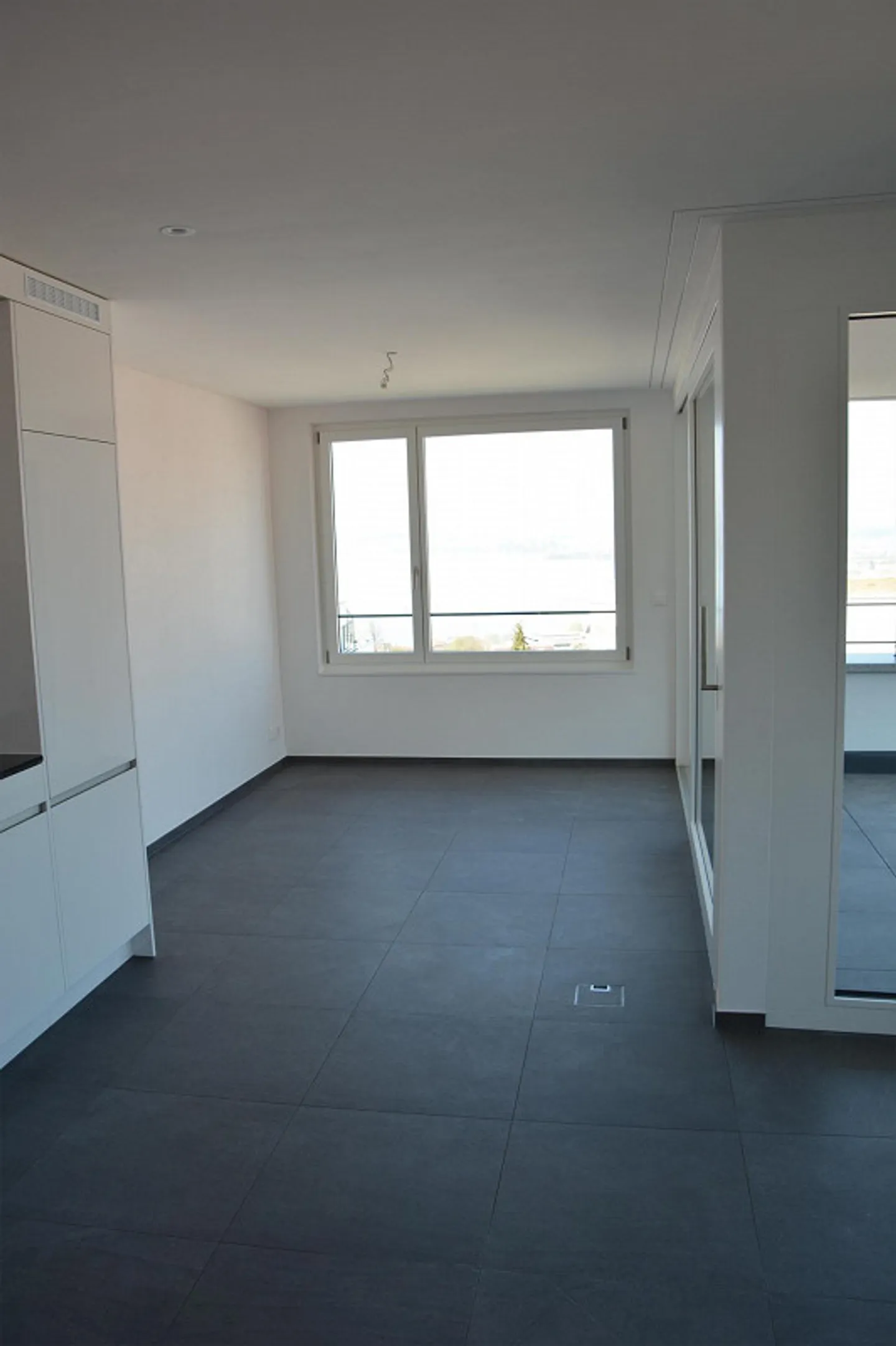 Appartamento moderno di 2,5 stanze (49m2) con vista lago - Foto 8 di 12