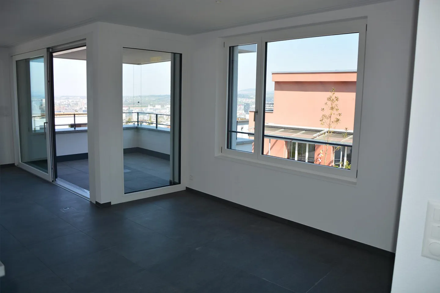 Appartamento moderno di 2,5 stanze (49m2) con vista lago - Foto 9 di 12