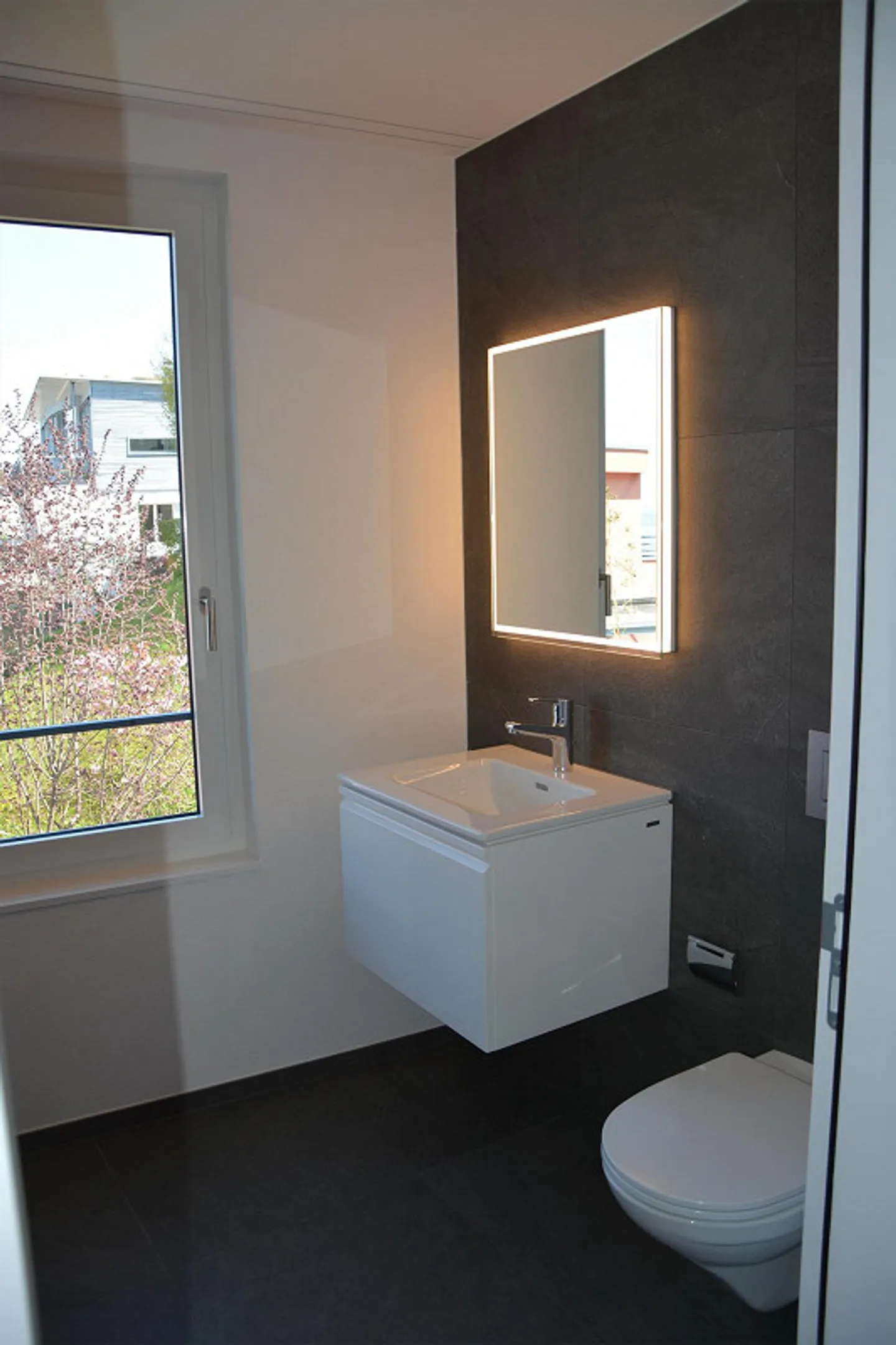 Appartamento moderno di 2,5 stanze (49m2) con vista lago - Foto 10 di 12