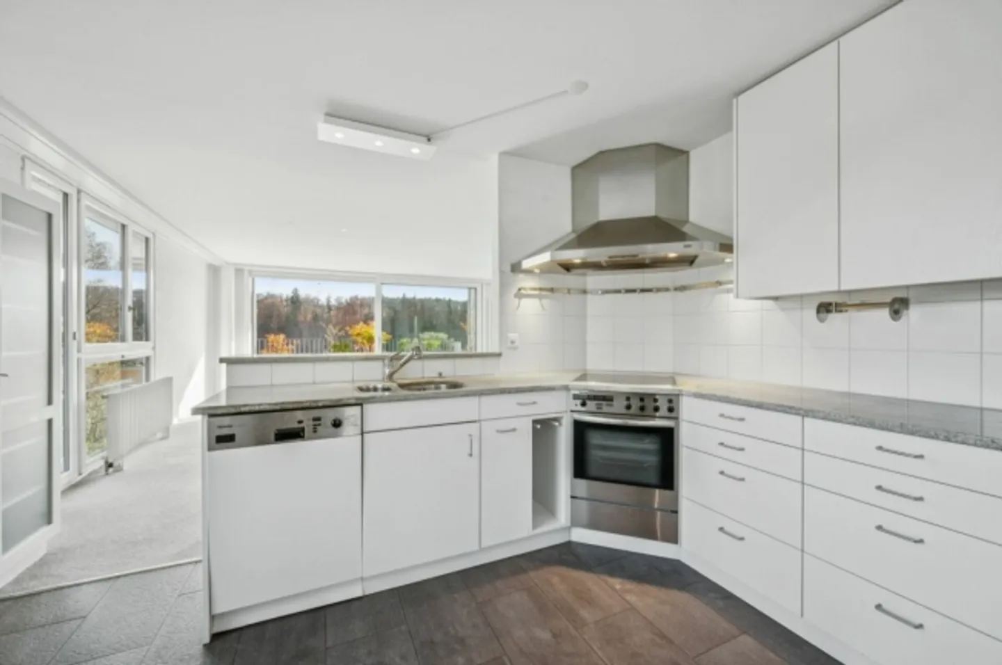 Appartamento adatto alle famiglie con due balconi e vista meravigliosa (in diritto di costruzione) - Foto 3 di 15