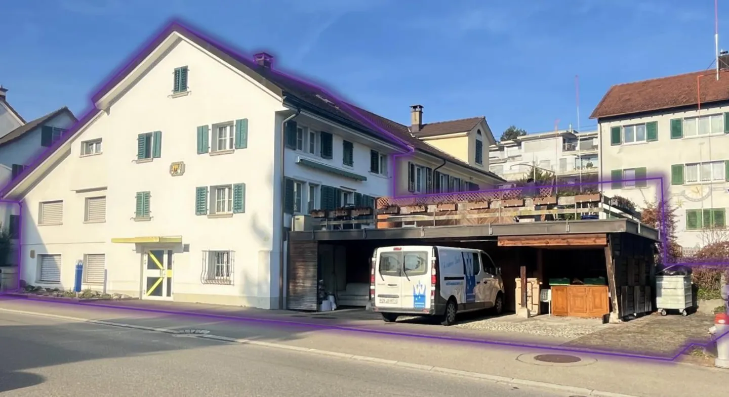 Lago e vicinanza al centro come compagno di vita: proprietà residenziale e commerciale con un potenziale di design attraente! - Foto 3 di 6