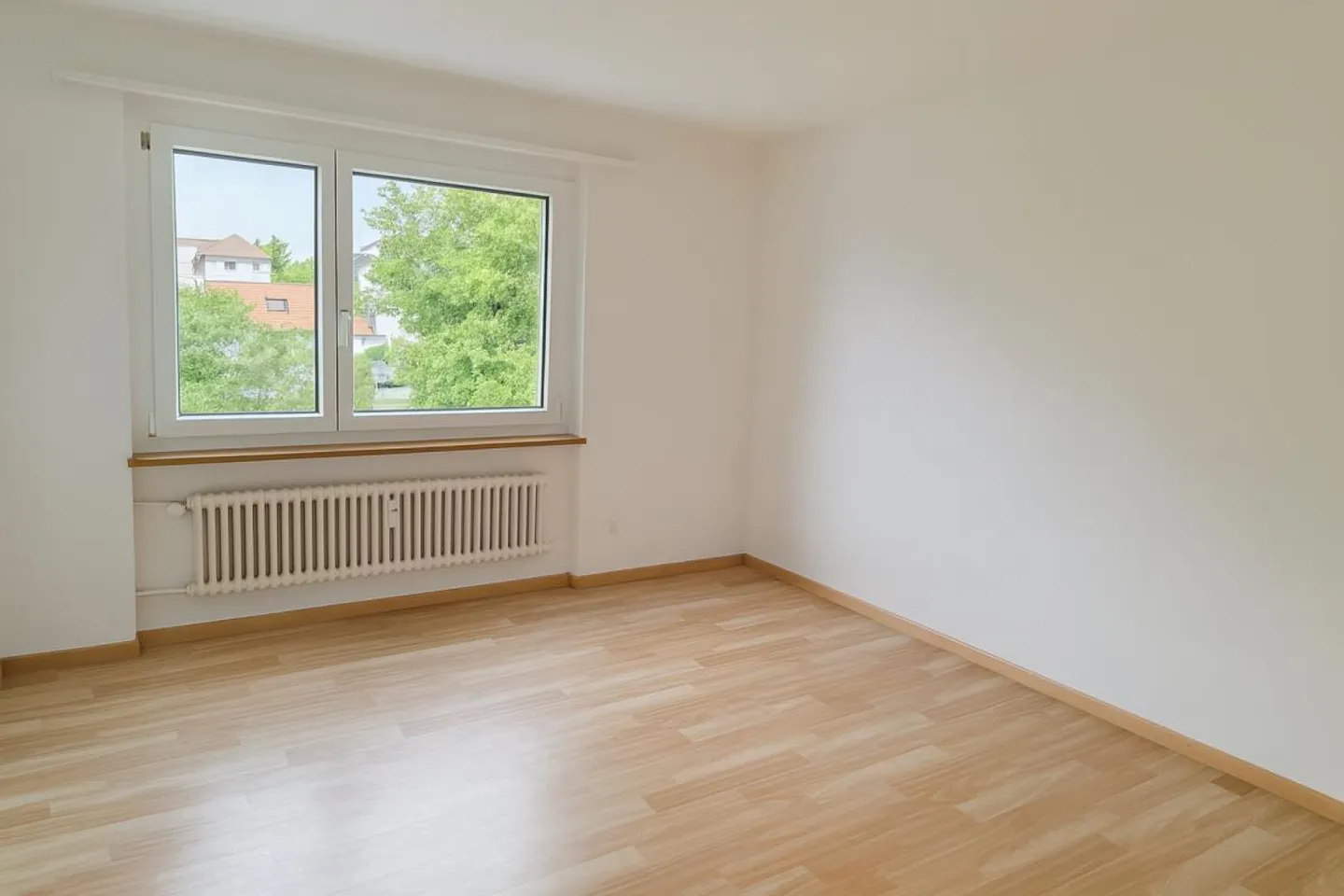 Central living and still enjoy the peace - Photo 4 of 7