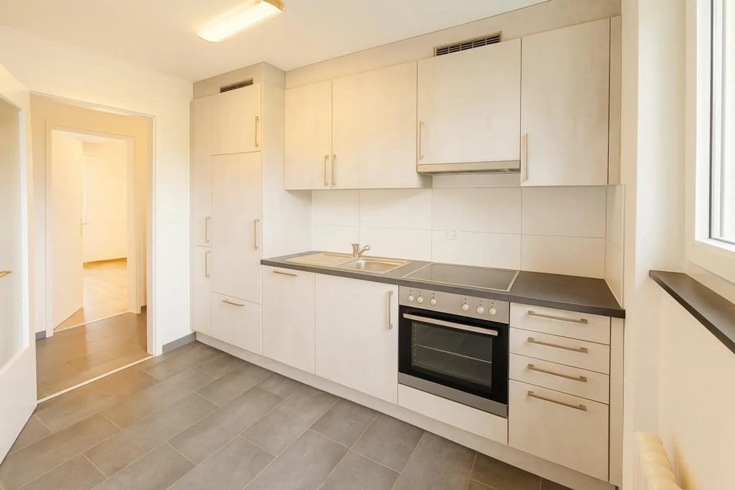 Central living and still enjoy the peace - Photo 2 of 7