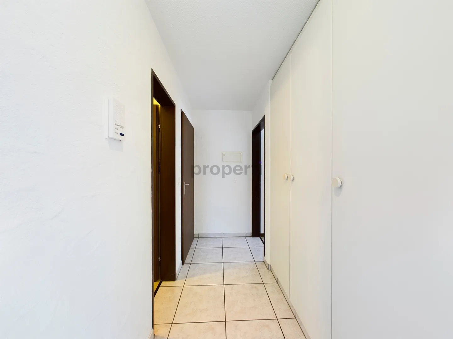 Schöne 4.5 Zimmer Wohnung in Brunnen - Foto 9 von 11